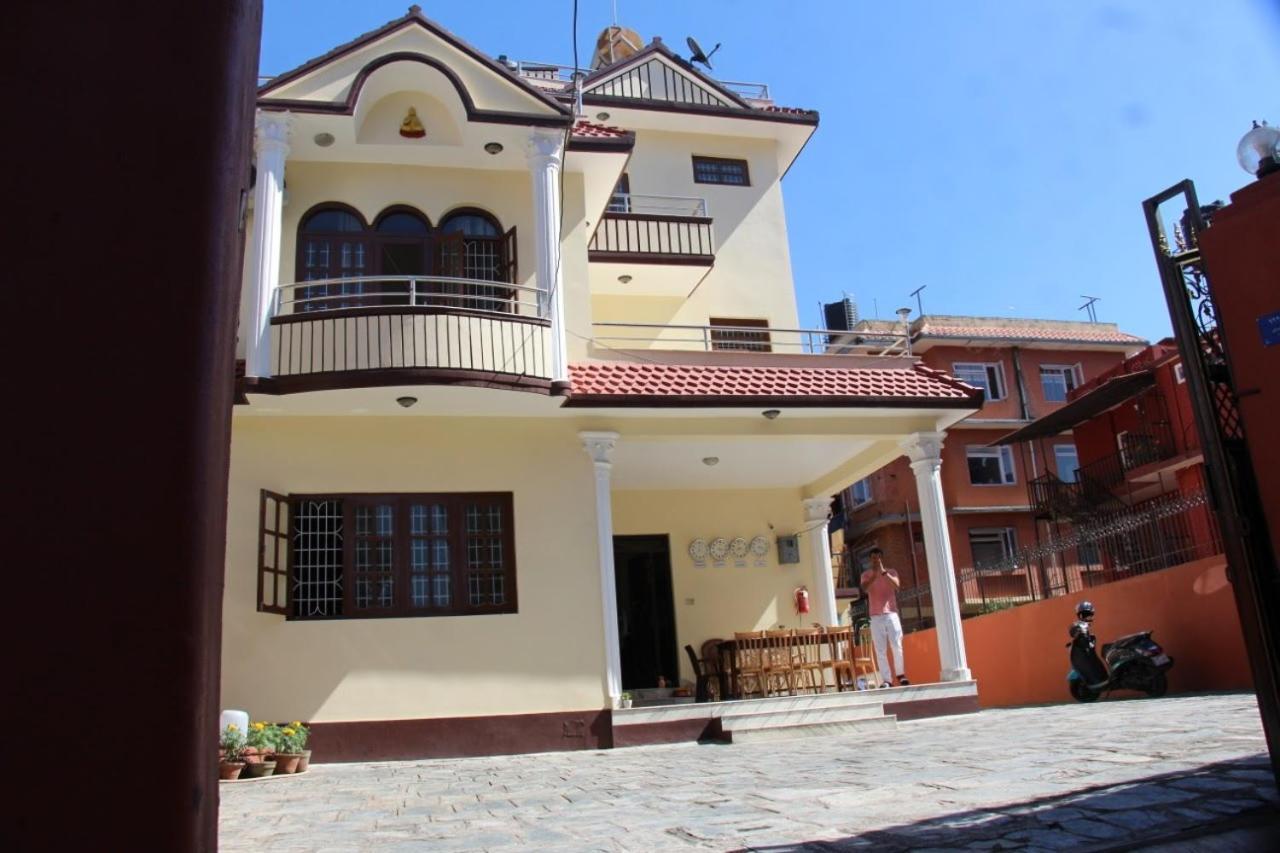Cozy Home Jawlakhel Exterior photo